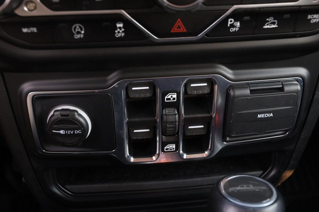 Jeep Gladiator Vehicle Full-screen Gallery Image 18