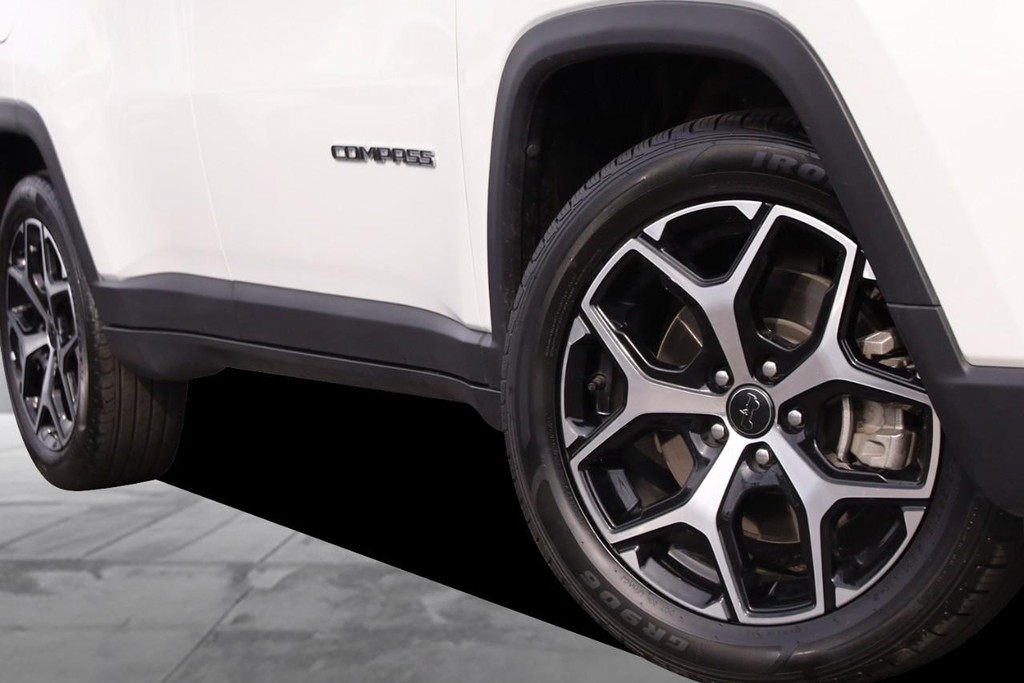 Jeep Compass Vehicle Image 03