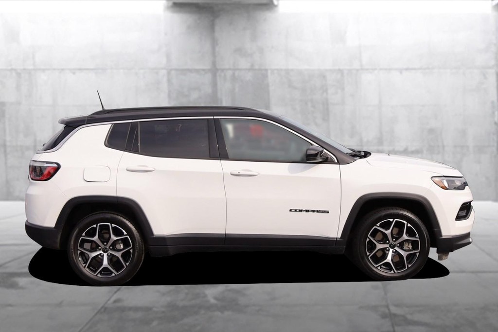 Jeep Compass Vehicle Image 05