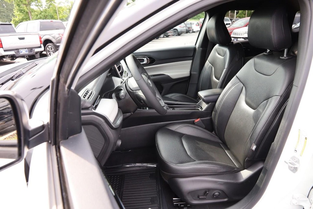 Jeep Compass Vehicle Image 08