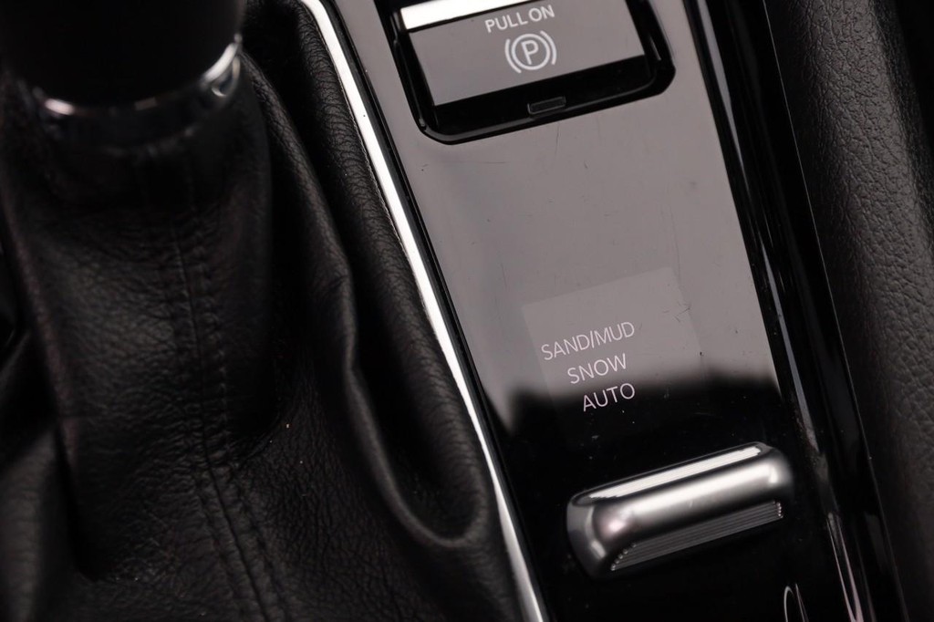 Jeep Compass Vehicle Image 18