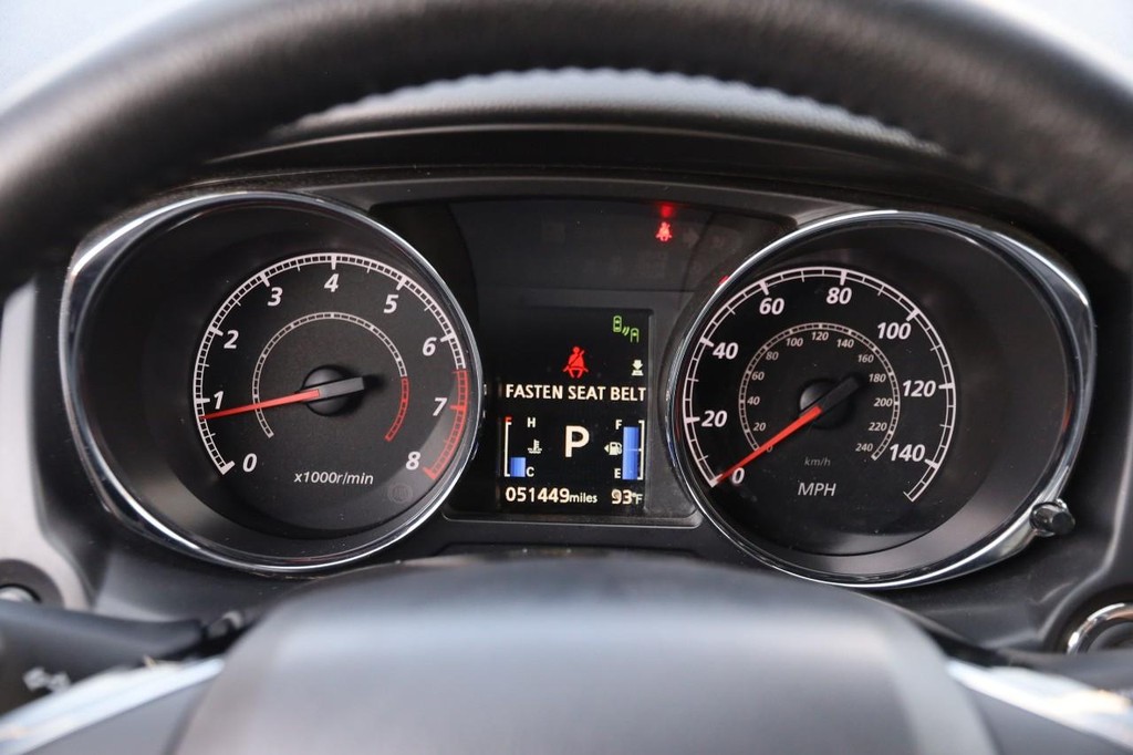 Mitsubishi Outlander Sport Vehicle Full-screen Gallery Image 13