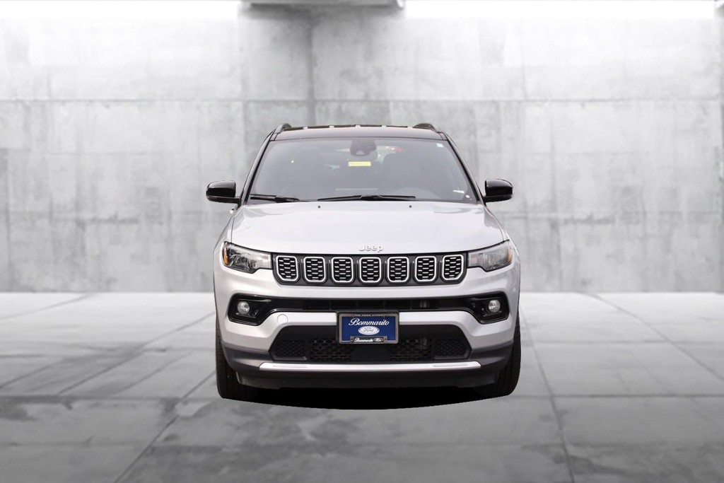 Jeep Compass Vehicle Image 04