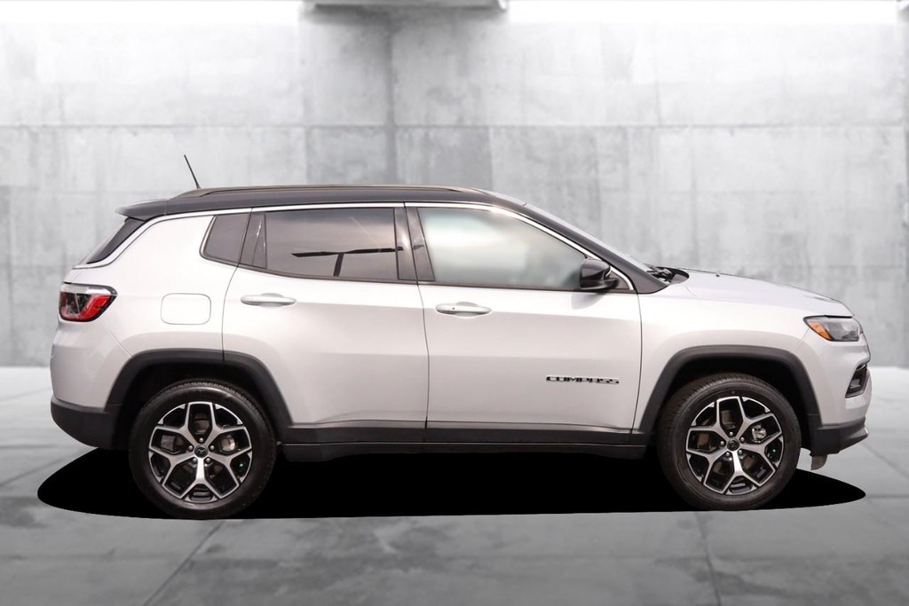 Jeep Compass Vehicle Image 05
