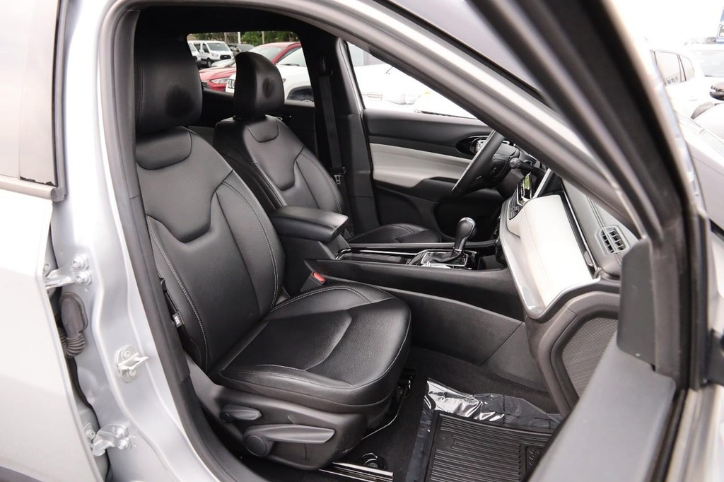 Jeep Compass Vehicle Image 26