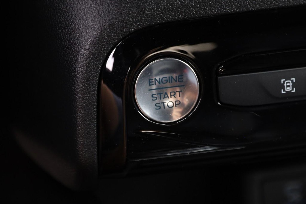 Ford Escape Vehicle Image 15