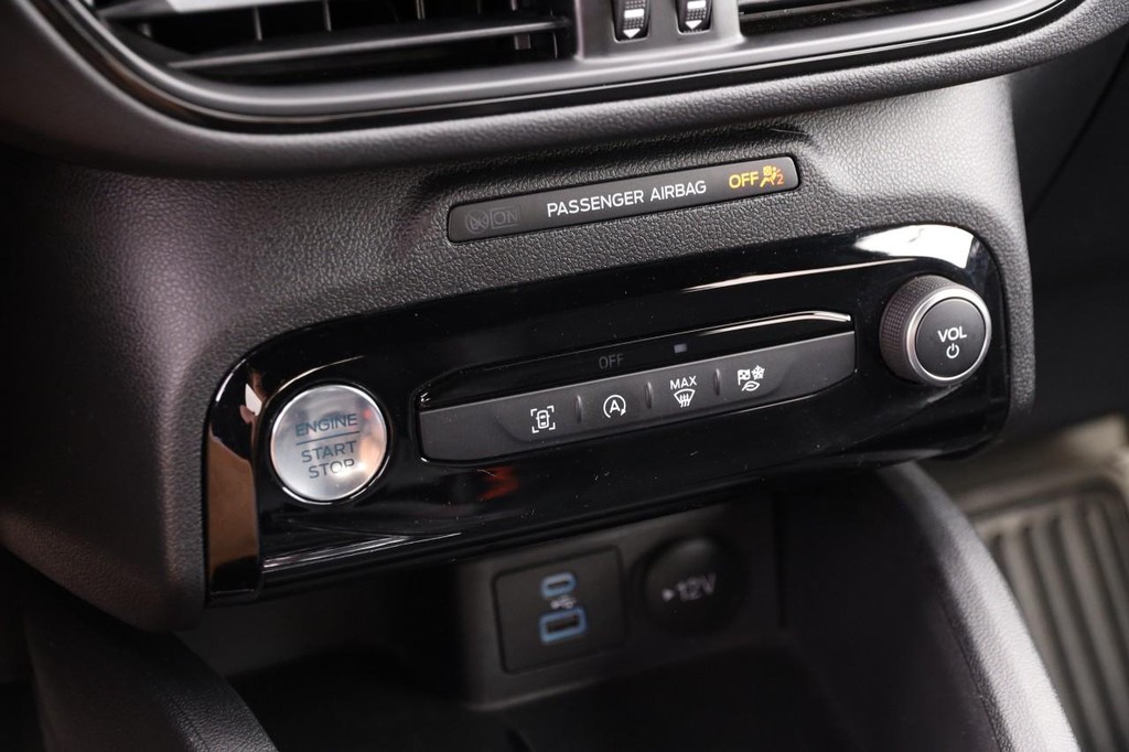 Ford Escape Vehicle Image 18