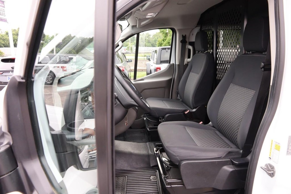 Ford Transit Cargo Van Vehicle Full-screen Gallery Image 9