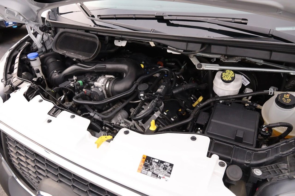 Ford Transit Cargo Van Vehicle Full-screen Gallery Image 22