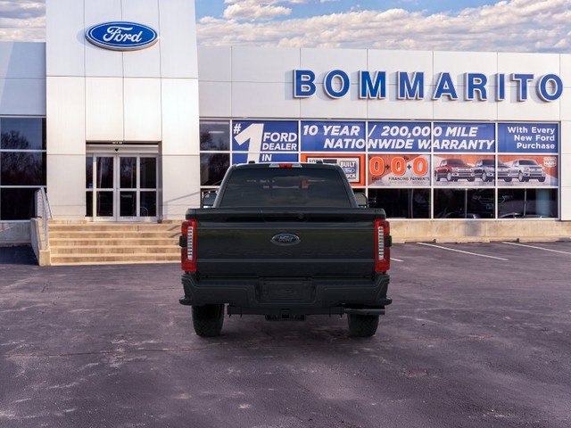 Ford Super Duty F-250 SRW Vehicle Image 05