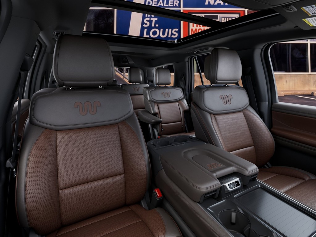 Ford Expedition Vehicle Image 10