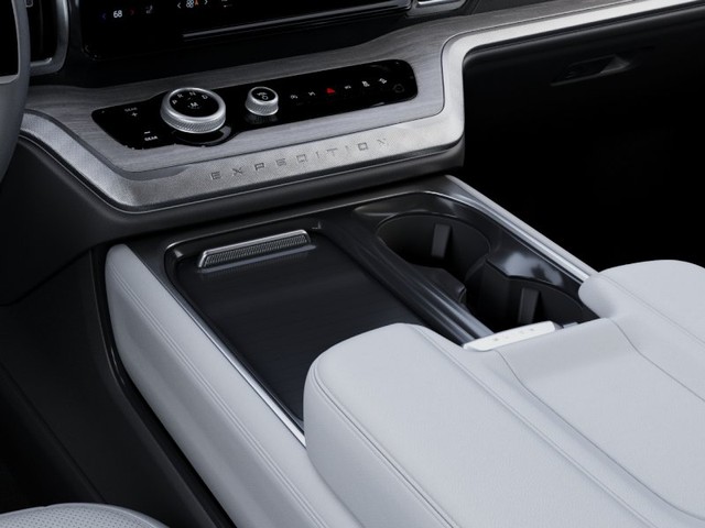 Ford Expedition Max Vehicle Image 15