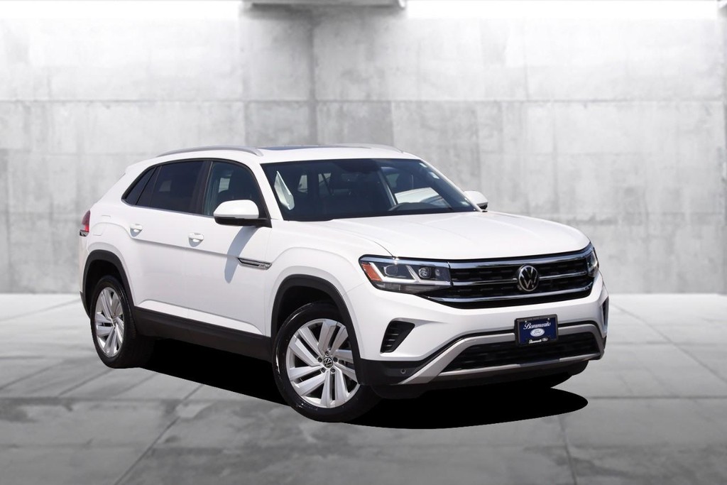 Volkswagen Atlas Cross Sport Vehicle Image 02