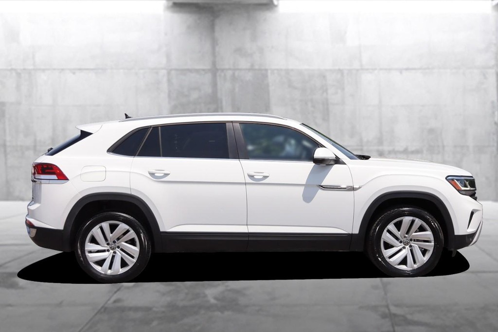 Volkswagen Atlas Cross Sport Vehicle Image 05