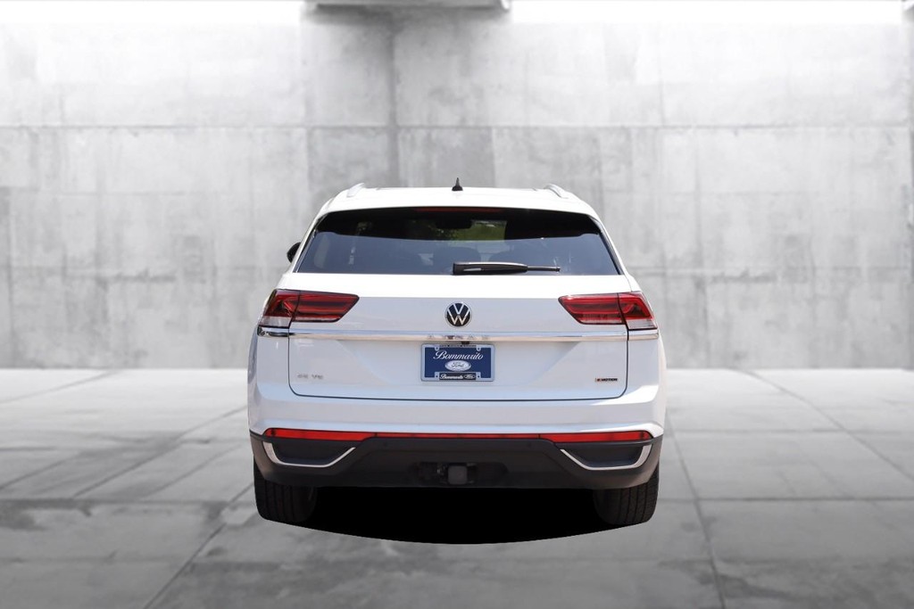 Volkswagen Atlas Cross Sport Vehicle Image 06