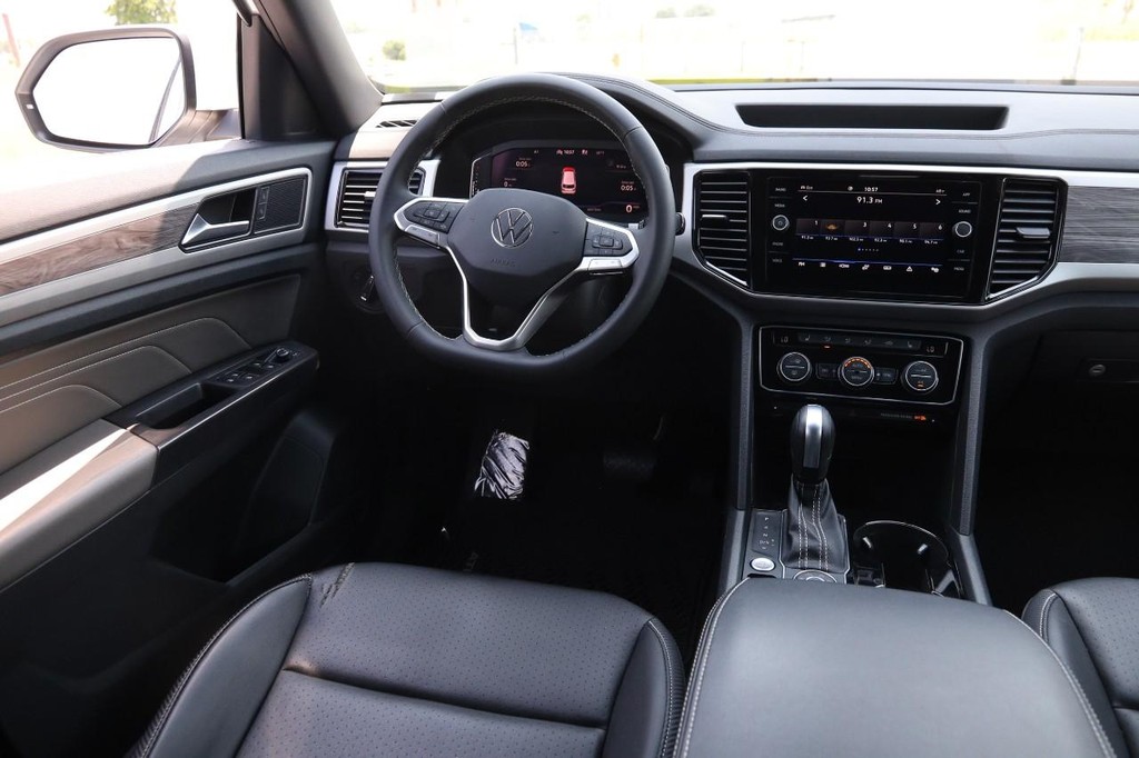 Volkswagen Atlas Cross Sport Vehicle Image 22