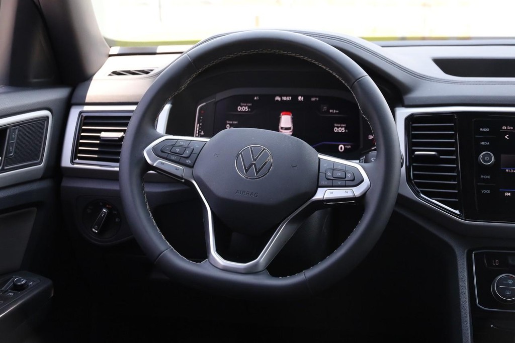 Volkswagen Atlas Cross Sport Vehicle Image 23