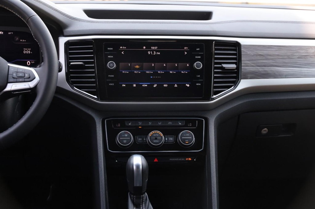 Volkswagen Atlas Cross Sport Vehicle Image 24