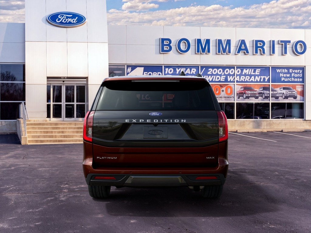 Ford Expedition Max Vehicle Full-screen Gallery Image 7