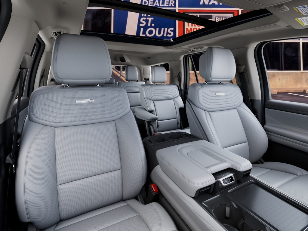 Ford Expedition Vehicle Image 10