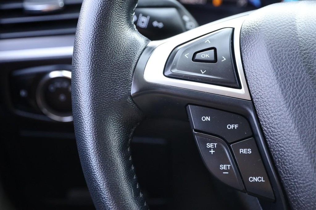 Ford Edge Vehicle Image 12