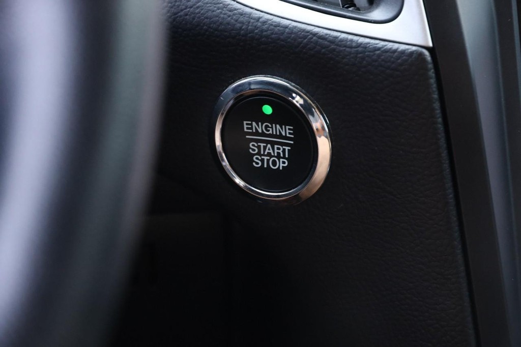 Ford Edge Vehicle Image 15