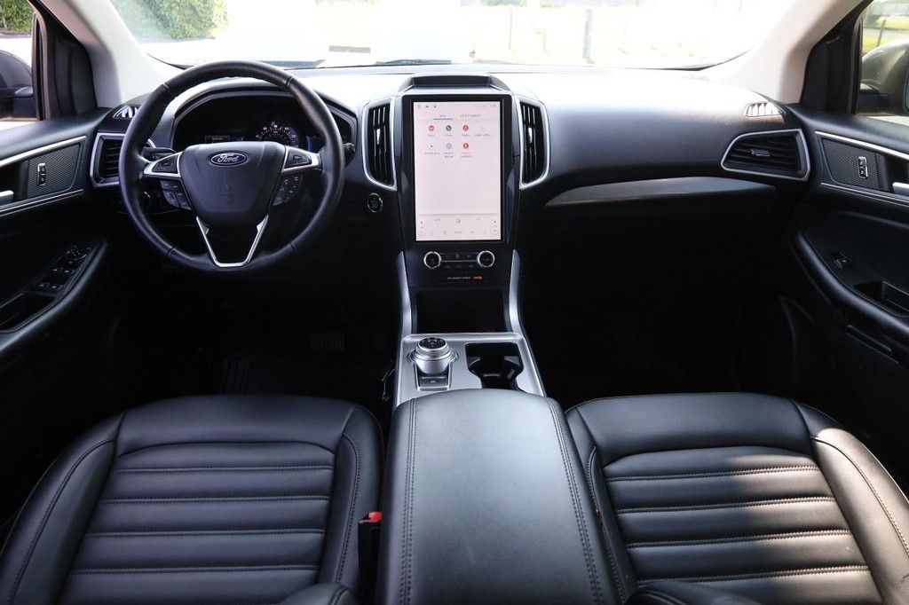 Ford Edge Vehicle Image 23