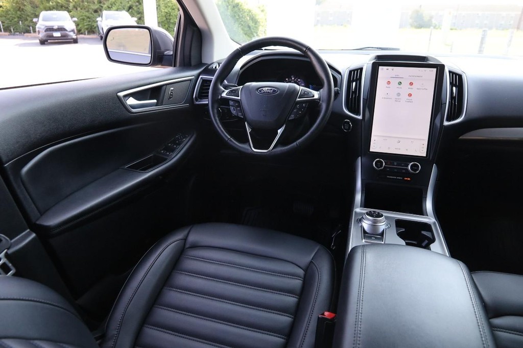 Ford Edge Vehicle Image 24