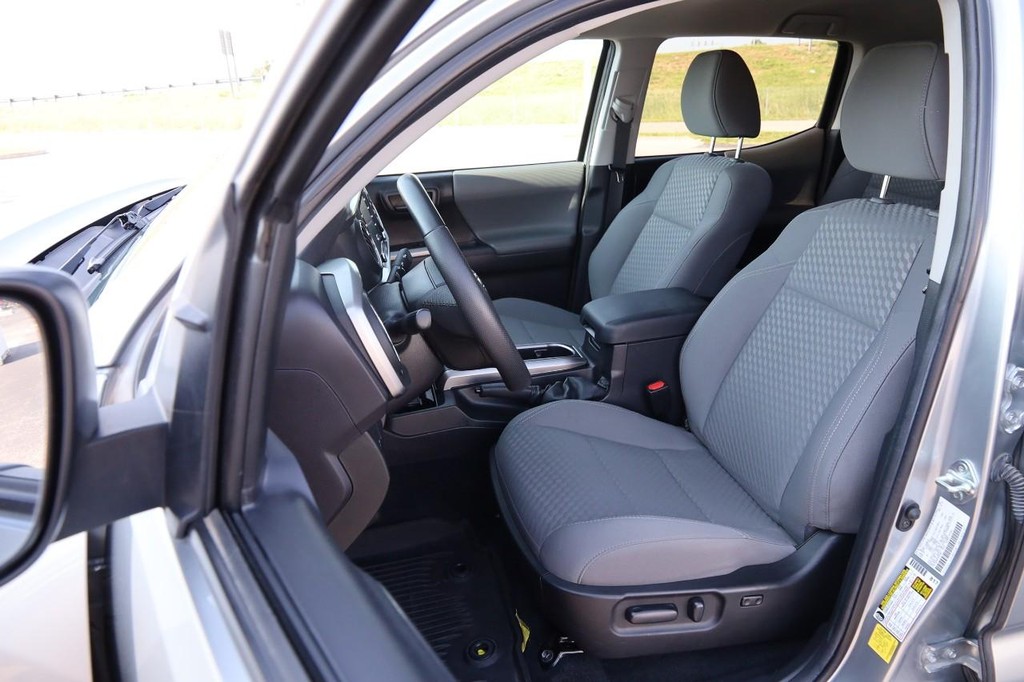 Toyota Tacoma 4WD Vehicle Image 08