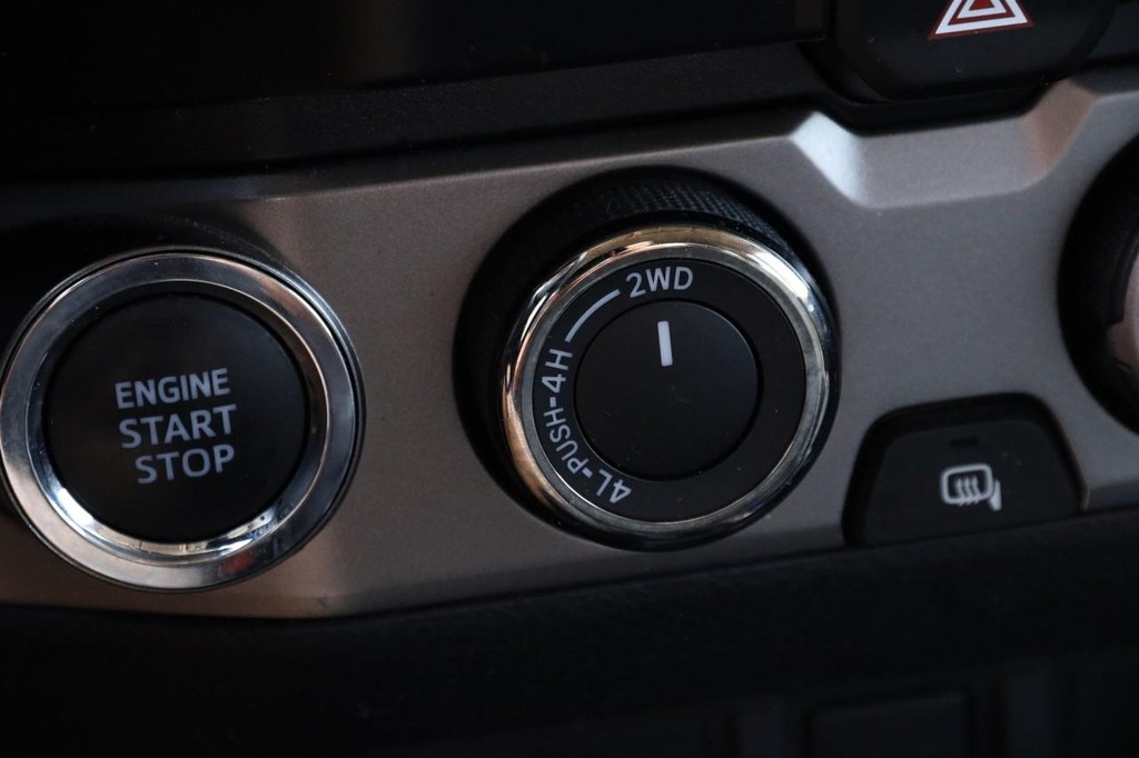 Toyota Tacoma 4WD Vehicle Image 18