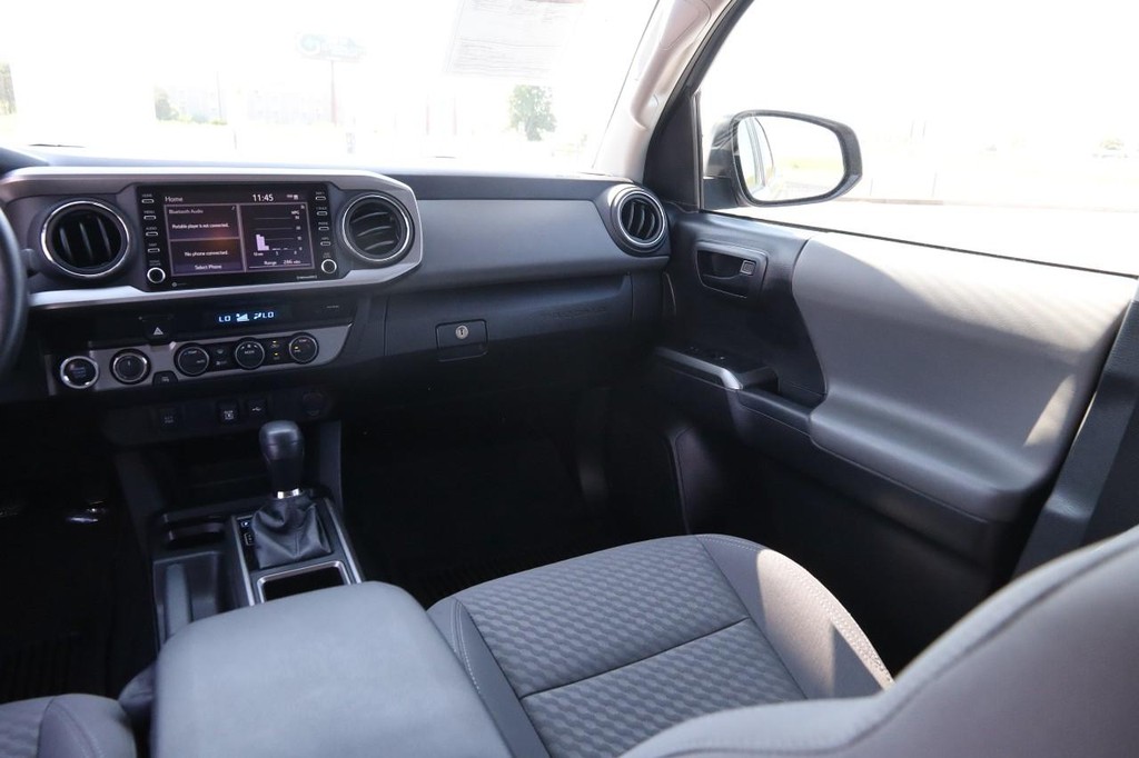 Toyota Tacoma 4WD Vehicle Image 24