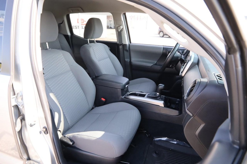 Toyota Tacoma 4WD Vehicle Image 25