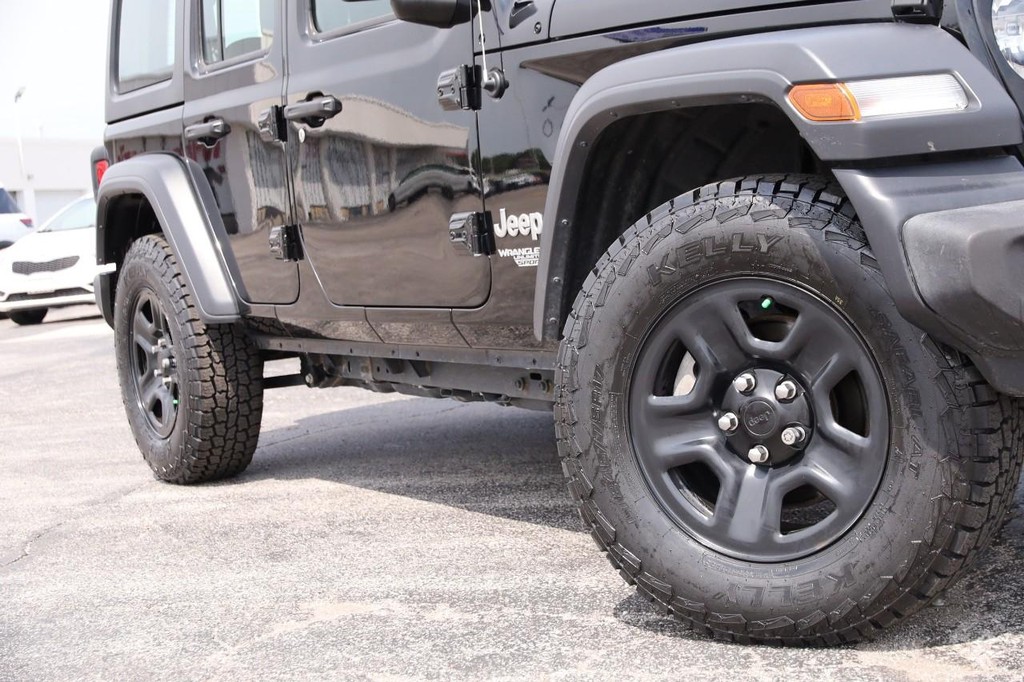 Jeep Wrangler Unlimited Vehicle Image 03