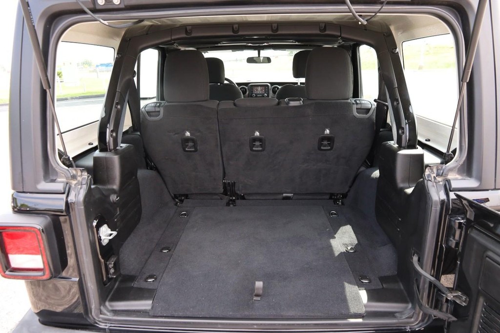 Jeep Wrangler Unlimited Vehicle Image 07