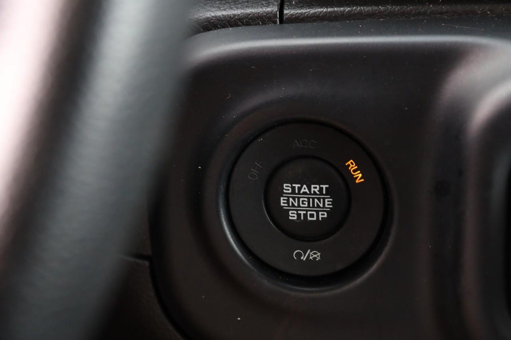 Jeep Wrangler Unlimited Vehicle Image 14