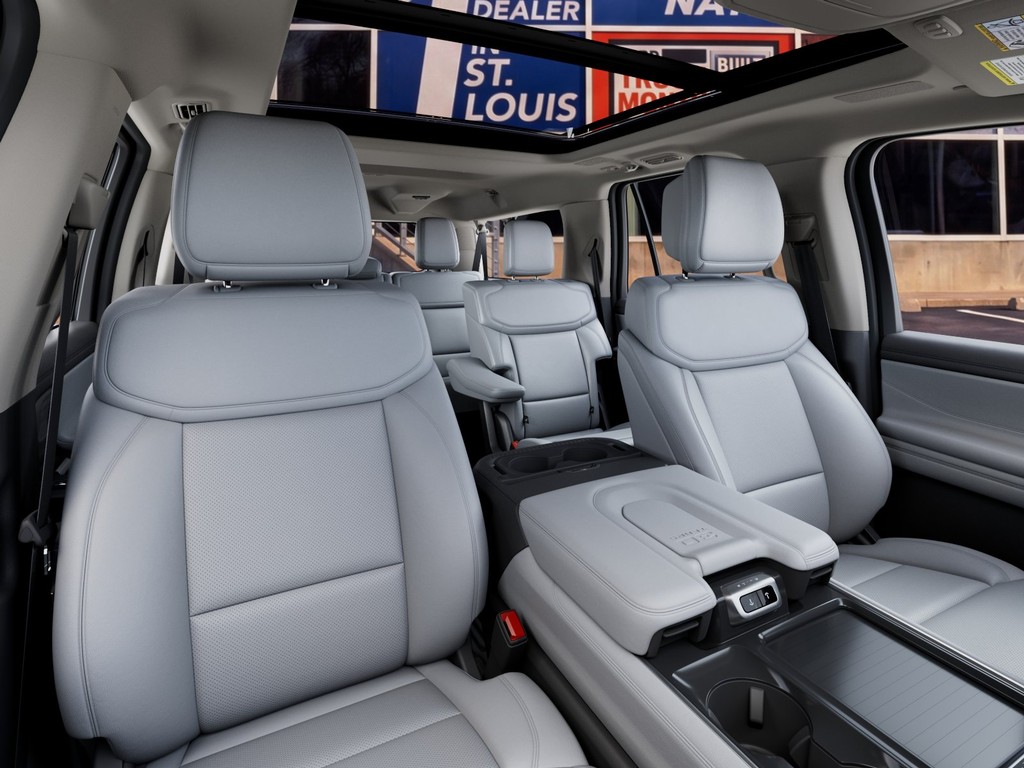 Ford Expedition Max Vehicle Image 10