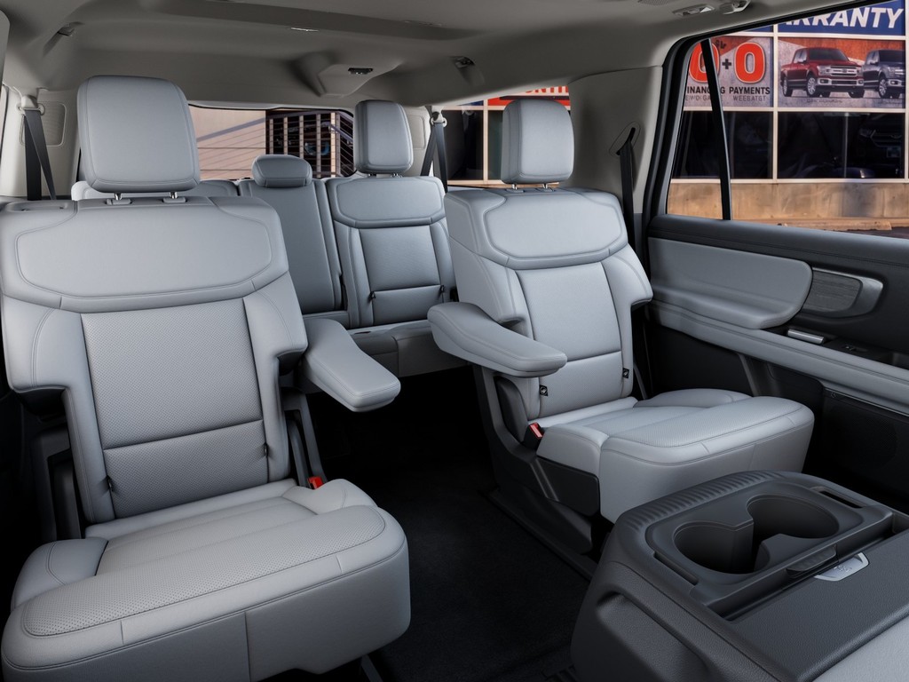Ford Expedition Max Vehicle Image 11