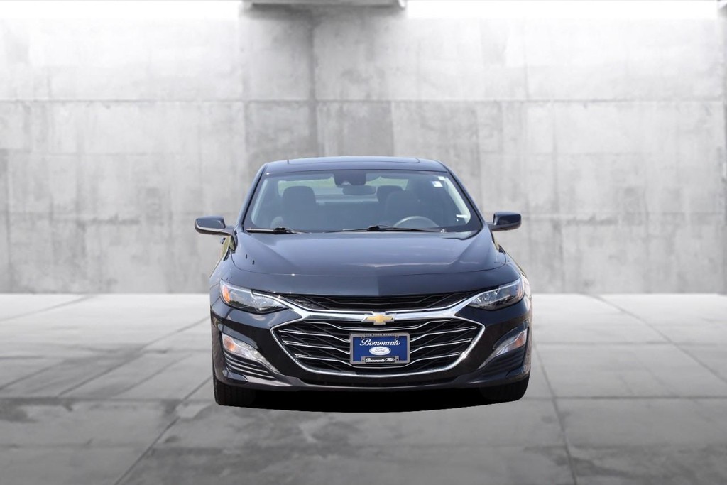 Chevrolet Malibu Vehicle Image 04