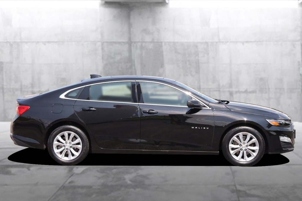 Chevrolet Malibu Vehicle Image 05