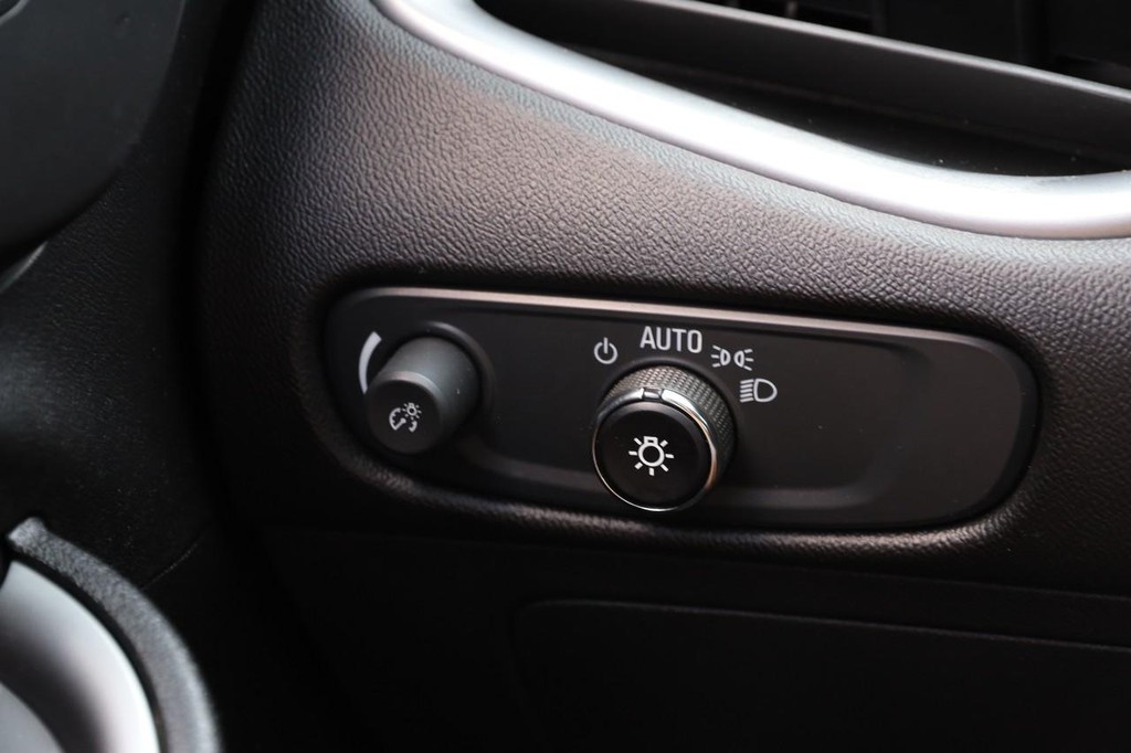 Chevrolet Malibu Vehicle Image 19