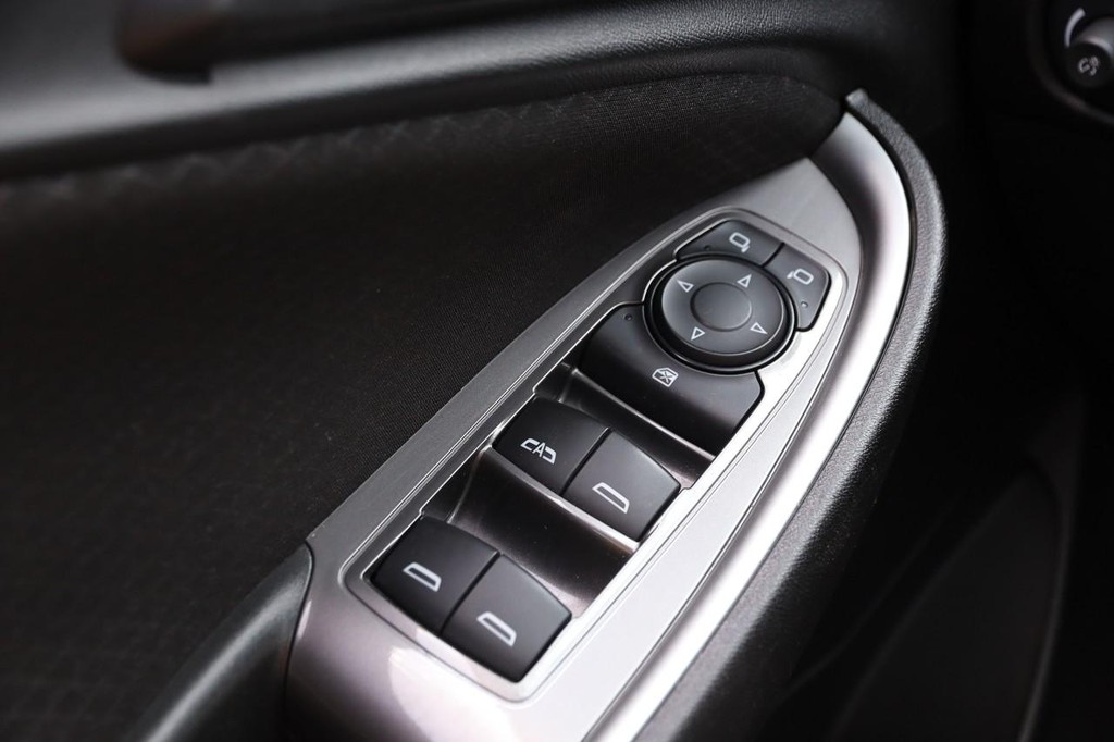 Chevrolet Malibu Vehicle Image 20