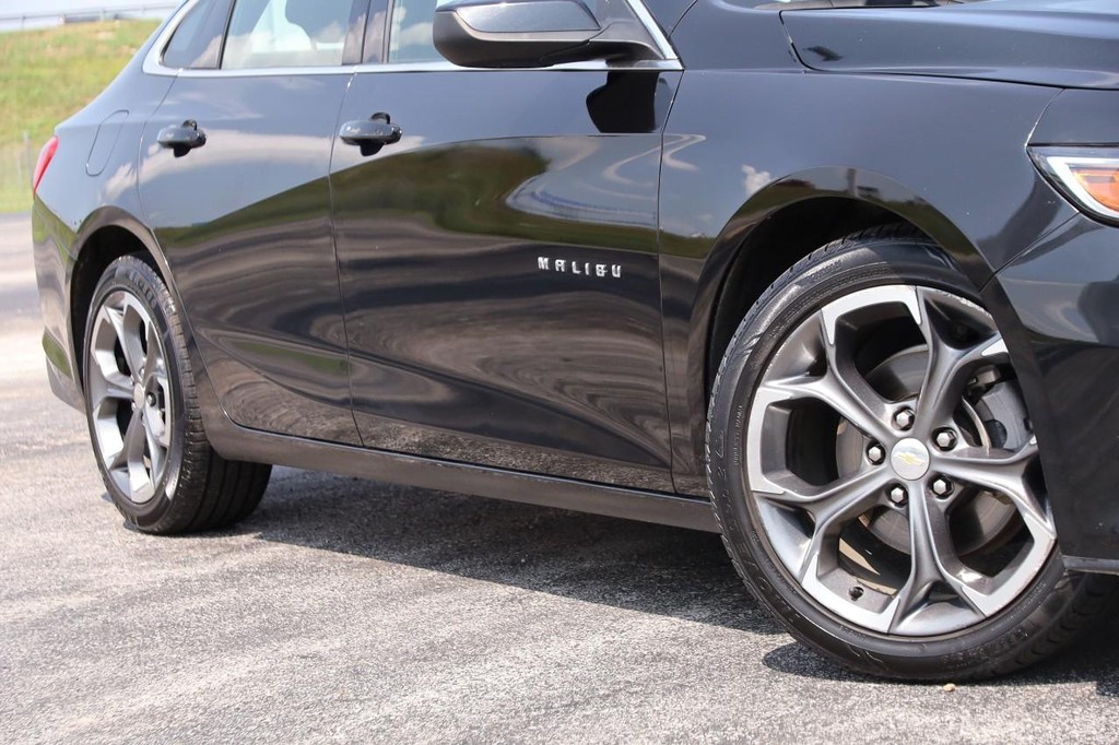 Chevrolet Malibu Vehicle Image 03