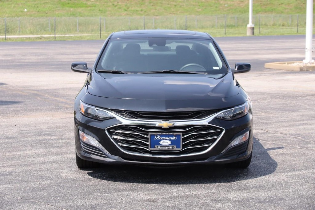 Chevrolet Malibu Vehicle Image 04