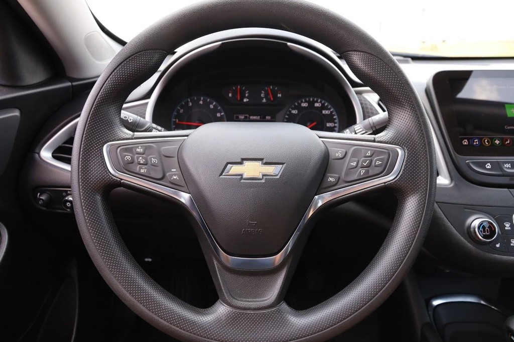 Chevrolet Malibu Vehicle Image 10