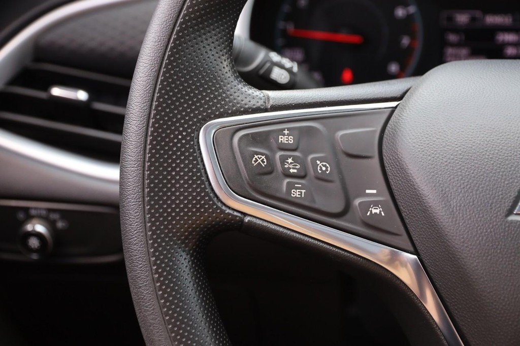 Chevrolet Malibu Vehicle Image 11