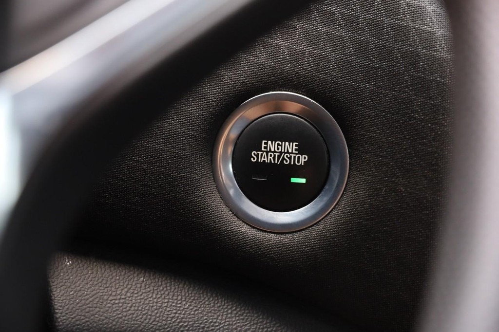 Chevrolet Malibu Vehicle Image 14