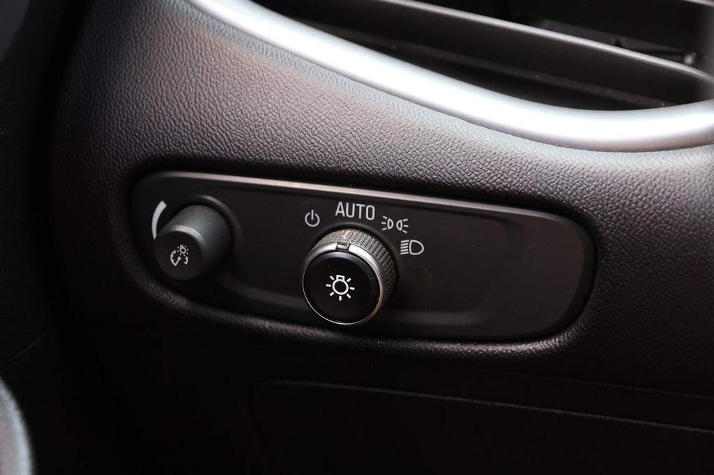 Chevrolet Malibu Vehicle Image 19