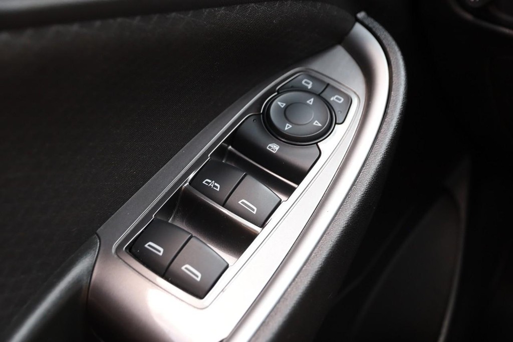 Chevrolet Malibu Vehicle Image 20