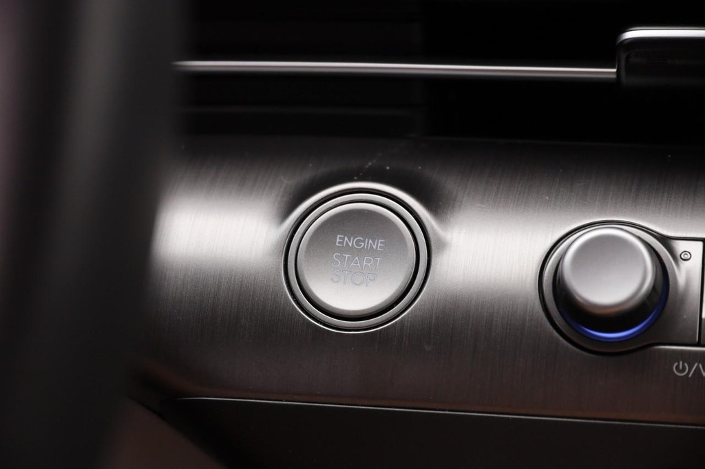 Hyundai Kona Vehicle Image 14