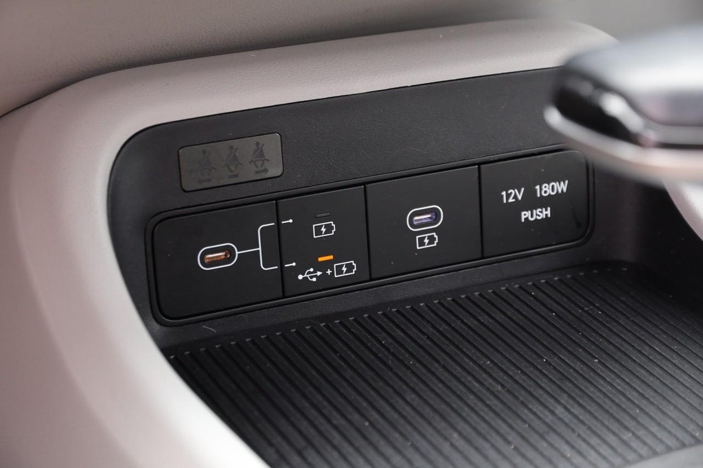 Hyundai Kona Vehicle Image 19